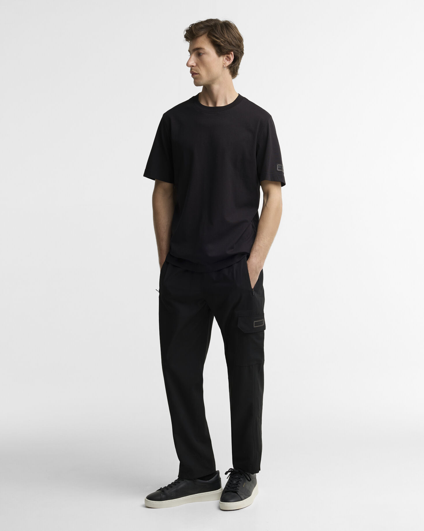 Outline T-Shirt Black