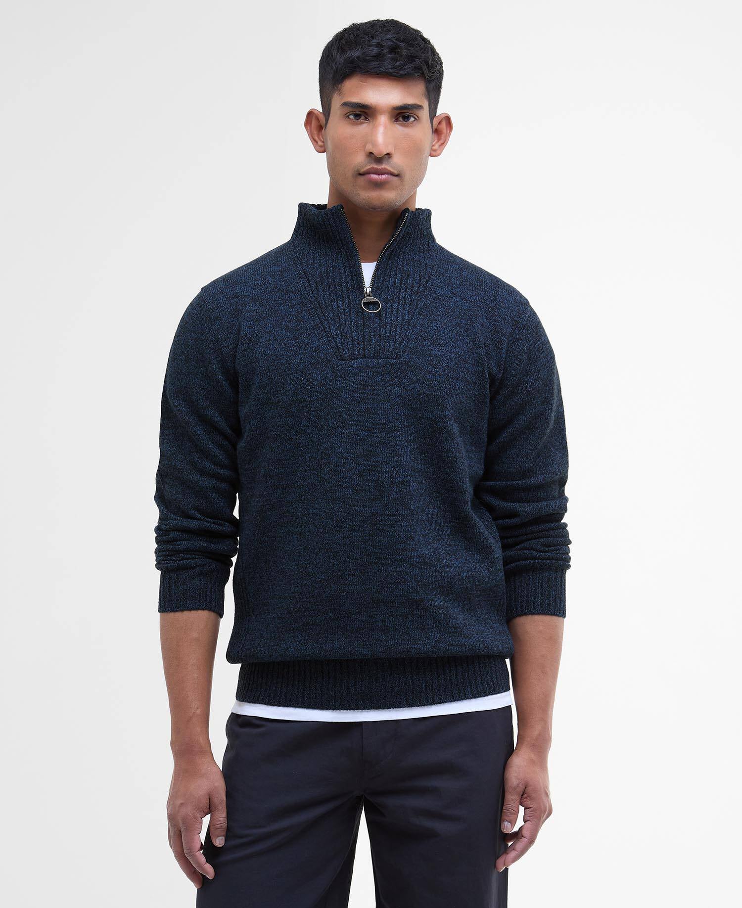 Maglione con mezza zip in lana d'agnello Essential image number 0