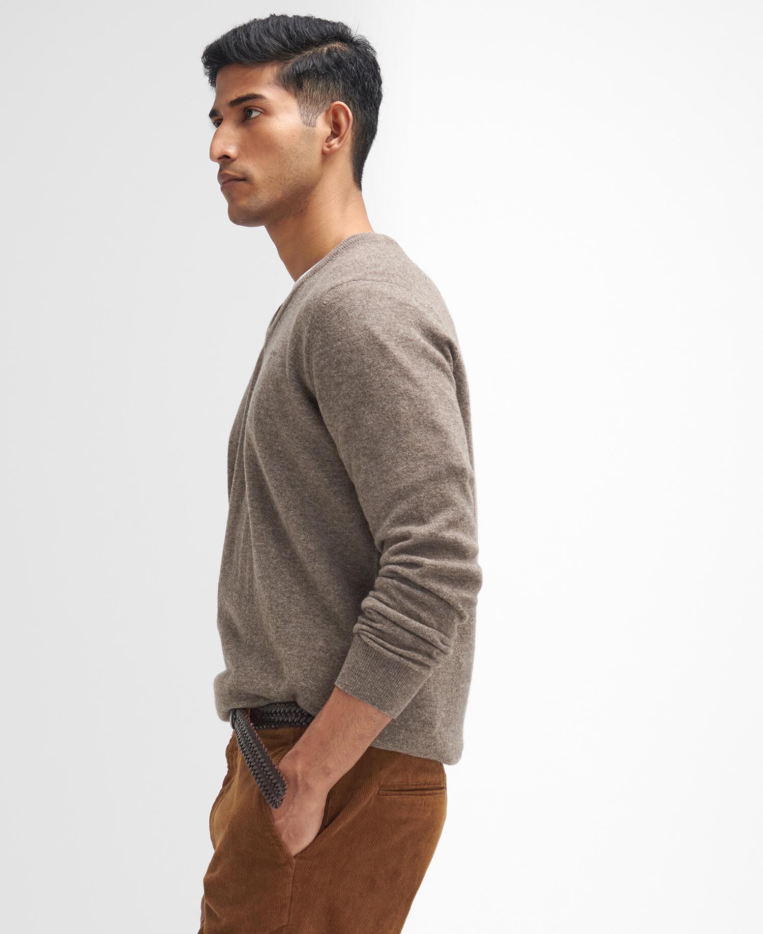 Pantaloni in velluto stretch a coste sottili dalla vestibilit&agrave; leggermente aderente
